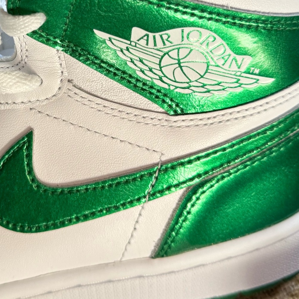 Air Jordan special edition Cash Money Green / Master Green .. AJ1